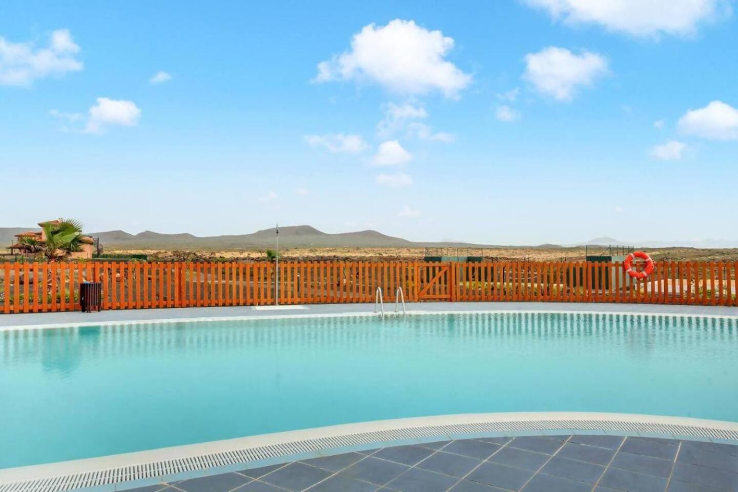 Villa Majanicho Con Piscina Lajares Exteriör bild