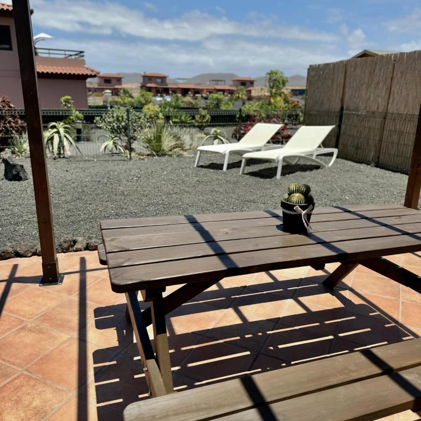 Villa Majanicho Con Piscina Lajares Exteriör bild